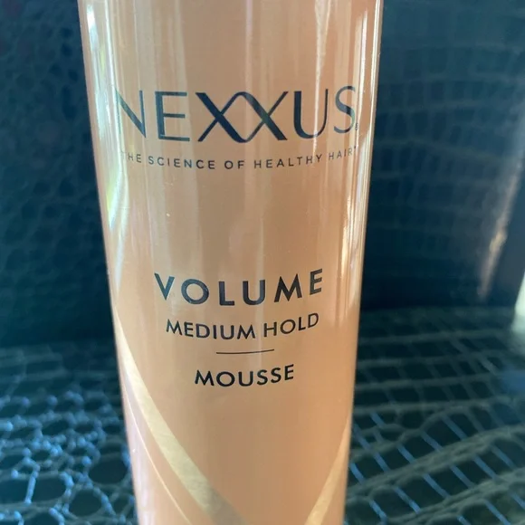 Nexxus Volume Medium Hold Mousse - Picture 2 of 12